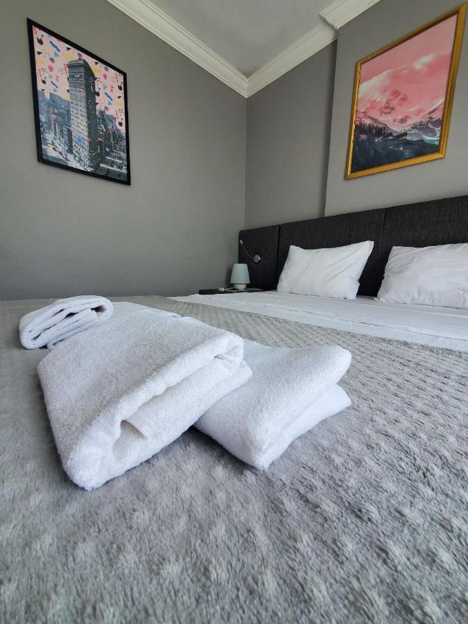 5 Mins To Airport Private Villa Room อิสตันบูล ภายนอก รูปภาพ